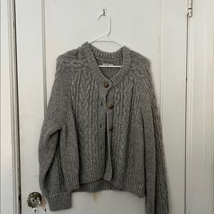 Faherty Gray Women's Cable Knit Cardigan
